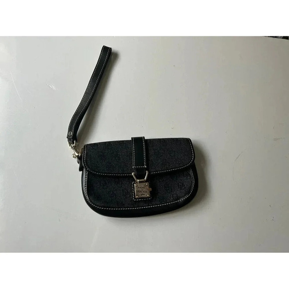 Dooney & Bourke signature black canvas leather wristlet - Picture 1 of 6